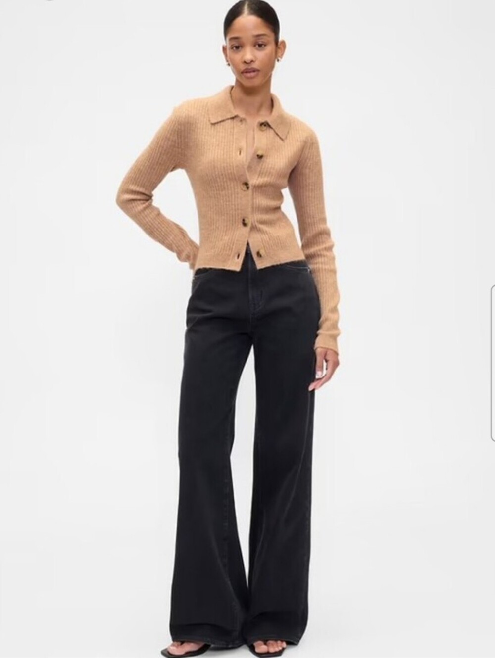 GAP Ultra Soft Ribbed Knit Fitted Cropped Collared Cardigan Sweater in Camel S